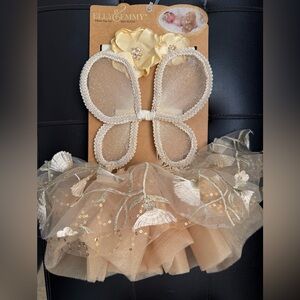 Ellly & Emmy Gold photo Op set